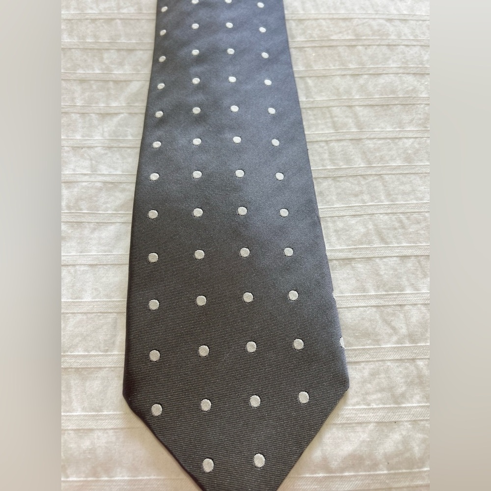 Brooks Brothers Gray and White Classic Tie